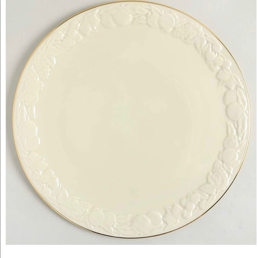 Cake Plate
Fruits of Life
by LENOX. Ivory color.